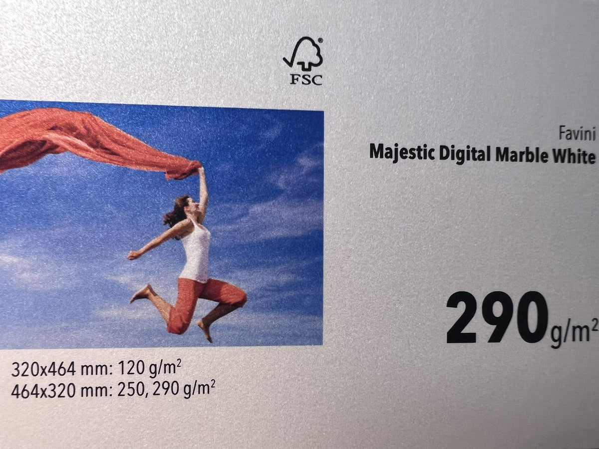 Favini Majestic Digital Marble White 290 g/m² – fronte
